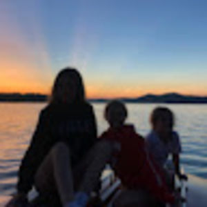 Meet your Posher, Halie